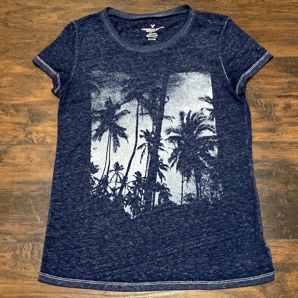American Eagle Outfitters blue palm tree tee S AEO
